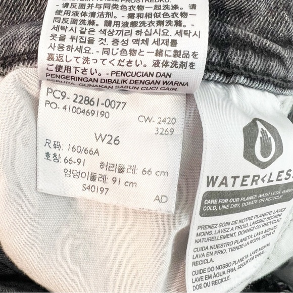 LEVI’S GRAY WEDGIE RAW HEM BUTTON FLY HIGH RISE JEANS WOMENS SZ 26 - Picture 6 of 7